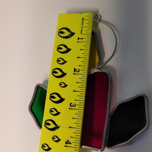 Vintage Stained Glass Suncatcher Christmas Candle Holly Green Red Hanging 4" - Picture 4 of 4